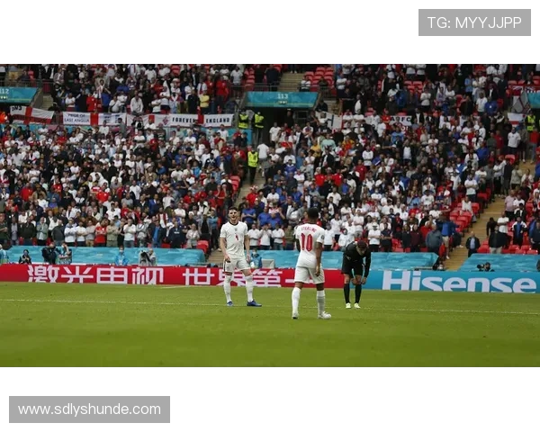 足球明星同台盛况绽放现场特效引爆激情瞬间