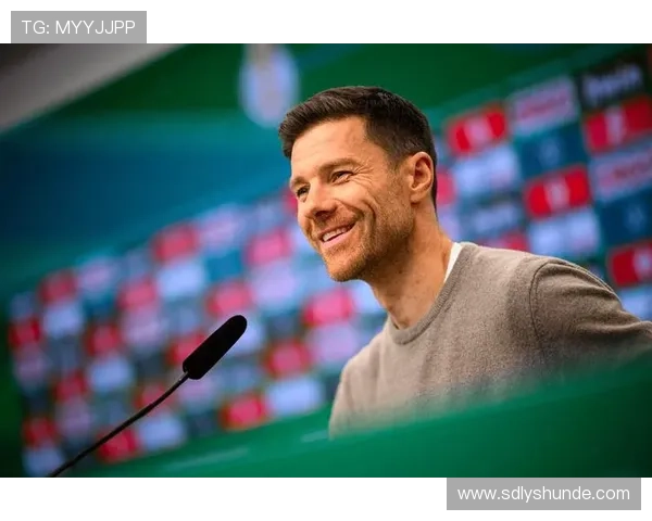 发推特足球明星们的精彩瞬间与场外生活揭秘